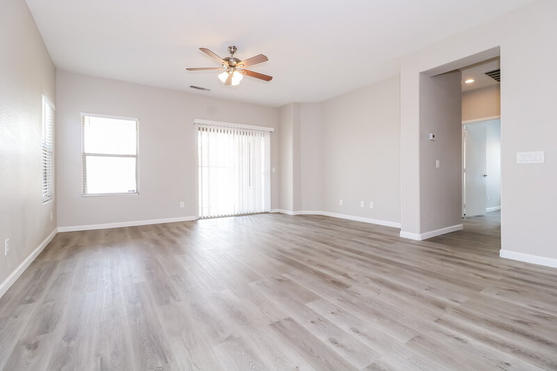 1,870/Mo, 1109 S 4th Ave Avondale, AZ 85323 Living Room View