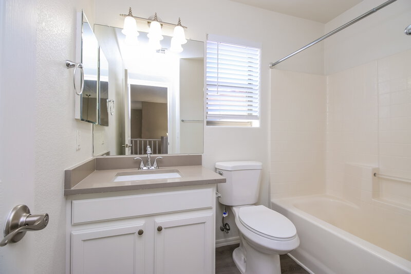 2,530/Mo, 4005 E Ironhorse Road Gilbert, AZ 85297 Bathroom View