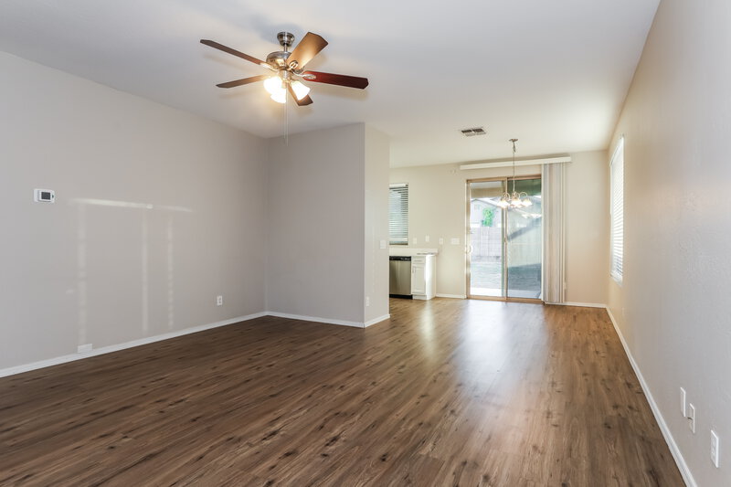 1,850/Mo, 3139 W Pollack St Phoenix, AZ 85041 Living Room View
