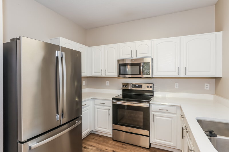 1,850/Mo, 3139 W Pollack St Phoenix, AZ 85041 Kitchen View 2