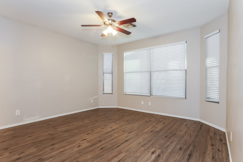 1,850/Mo, 3139 W Pollack St Phoenix, AZ 85041 Main Bedroom View 2