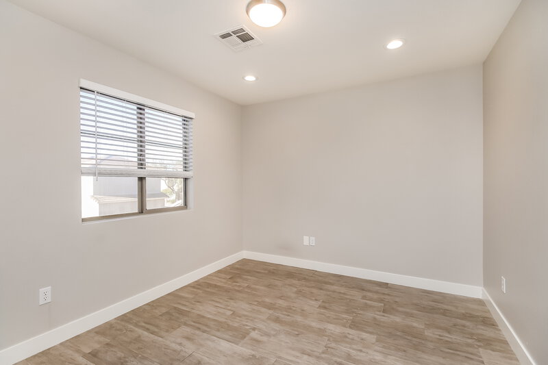 2,645/Mo, 21837 N 40Th Pl Phoenix, AZ 85050 Bedroom View 2