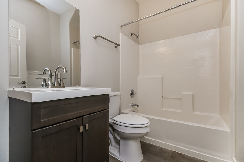 2,645/Mo, 21837 N 40Th Pl Phoenix, AZ 85050 Bathroom View 2