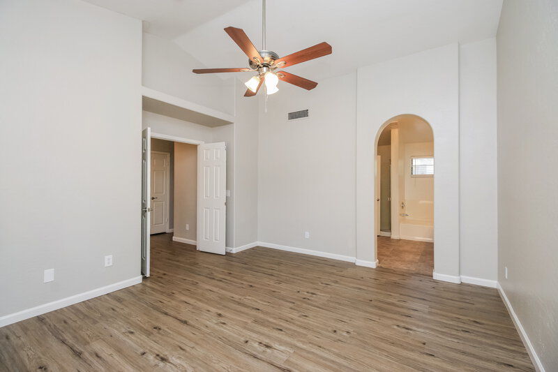 2,810/Mo, 748 W Dublin Street Gilbert, AZ 85233 Main Bedroom View 2