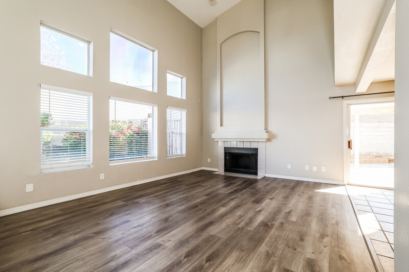 2,060/Mo, 2345 E Gelding Dr Phoenix, AZ 85022 Living Room View