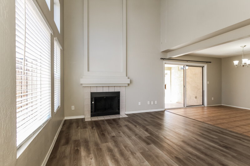 2,080/Mo, 2345 E Gelding Dr Phoenix, AZ 85022 Living Room View
