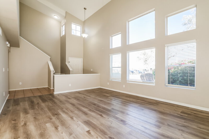 2,060/Mo, 2345 E Gelding Dr Phoenix, AZ 85022 Living Room View 2