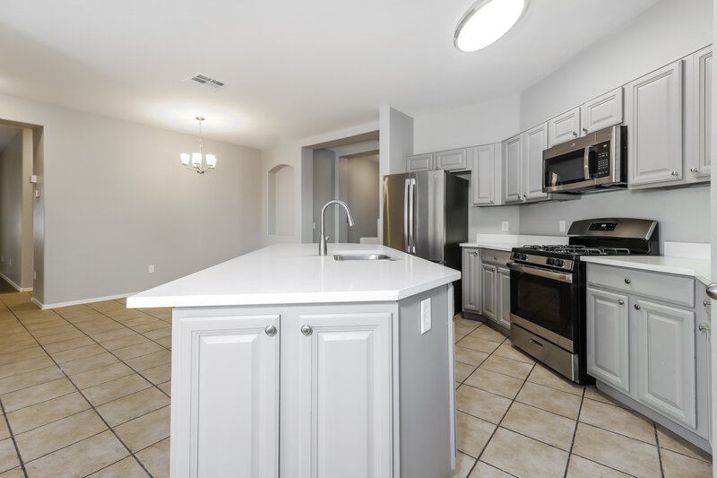 2,230/Mo, 1305 S 119th Dr Avondale, AZ 85323 Kitchen View 2