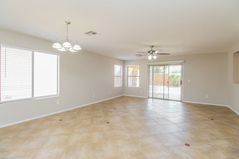2,370/Mo, 5743 E Flossmoor Cir Mesa, AZ 85206 Dining Room View