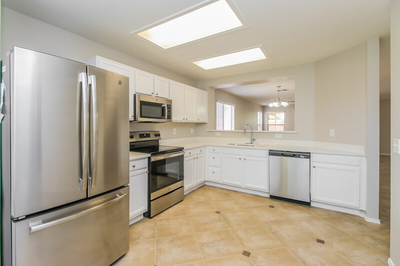 2,370/Mo, 5743 E Flossmoor Cir Mesa, AZ 85206 Kitchen View