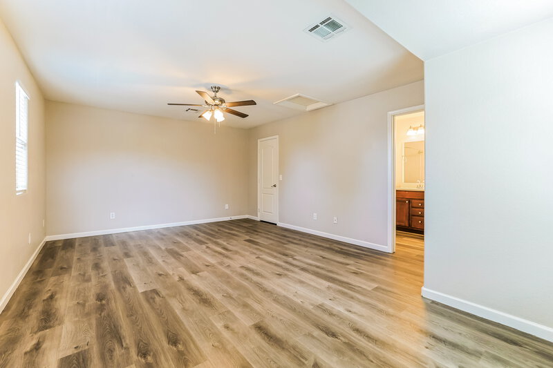 1,990/Mo, 22055 211th St Queen Creek, AZ 85142 Main Bedroom View 2