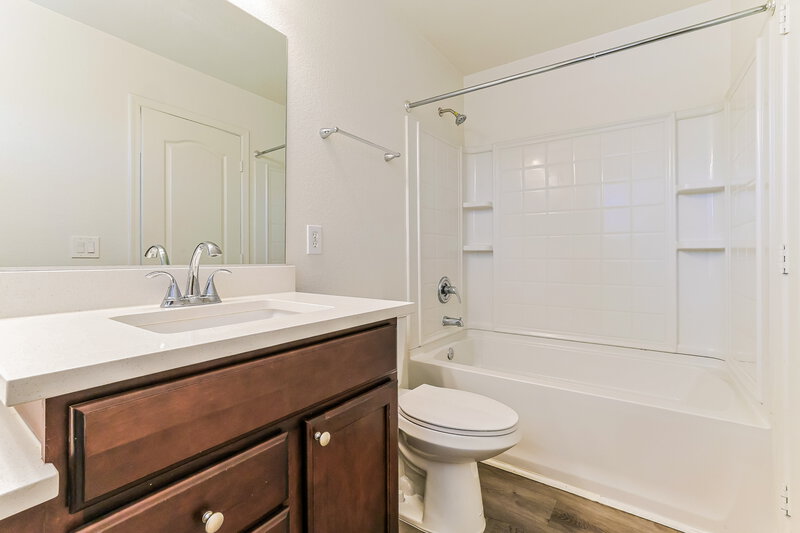 1,990/Mo, 22055 211th St Queen Creek, AZ 85142 Bathroom View