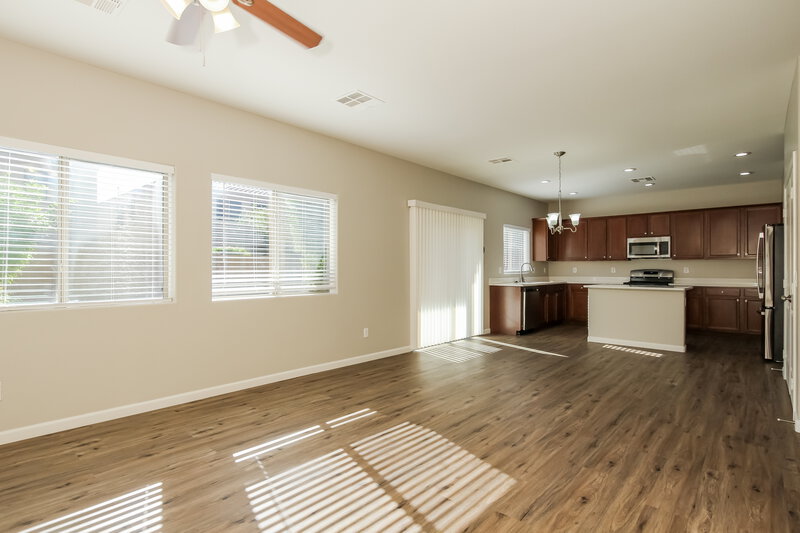 2,555/Mo, 12121 W Avenida Del Rey Peoria, AZ 85383 Living Room View 3