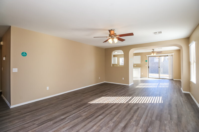 1,980/Mo, 2301 S Palo Verde Dr Apache Junction, AZ 85120 Living Room View 2