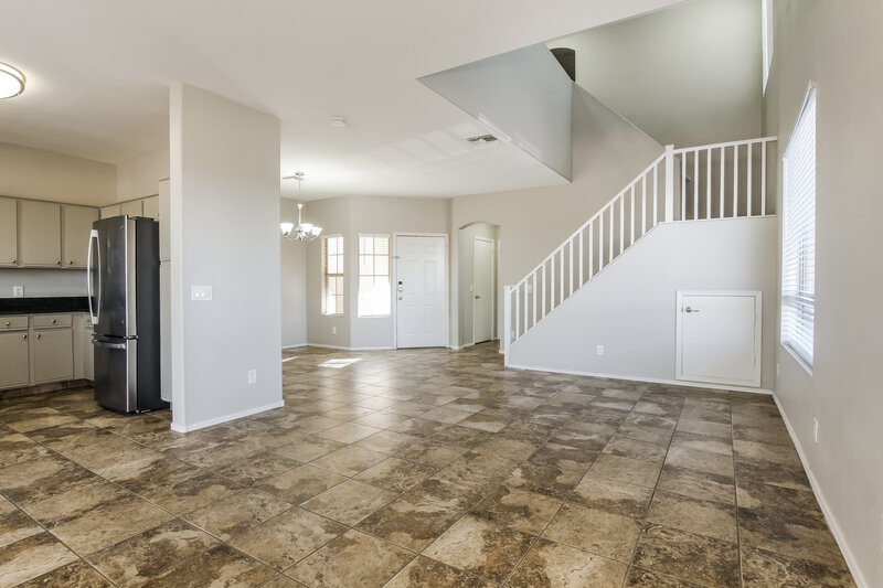 2,190/Mo, 1410 E June St Mesa, AZ 85203 Living Room View 2