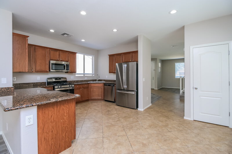 2,490/Mo, 3519 E Tulsa St Gilbert, AZ 85295 Kitchen View