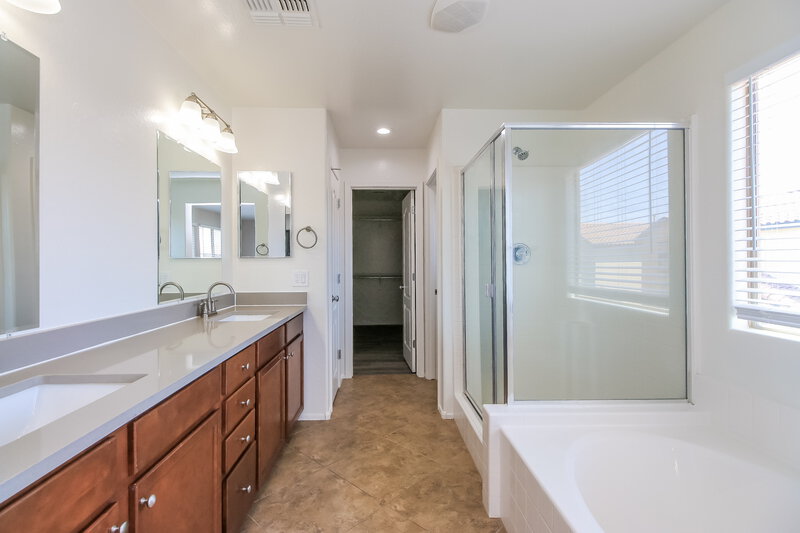 2,490/Mo, 3519 E Tulsa St Gilbert, AZ 85295 Main Bathroom View
