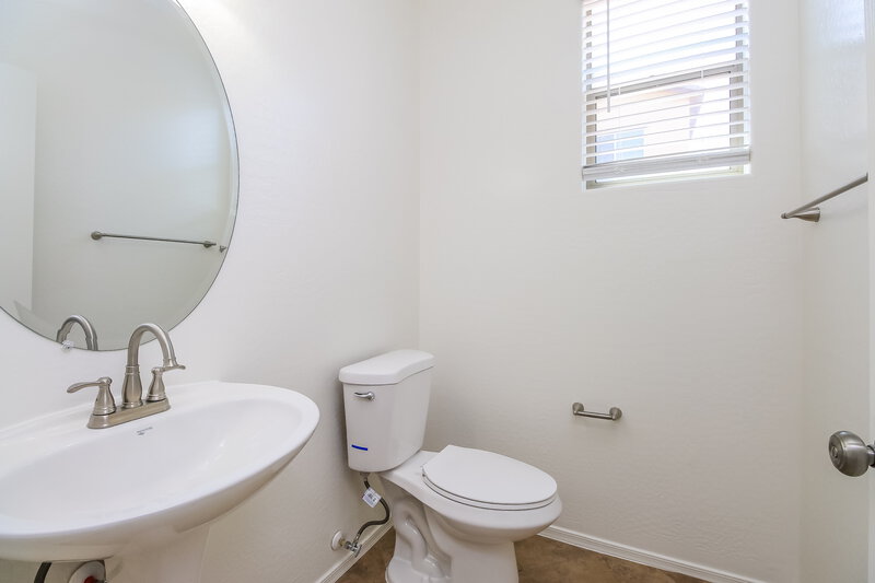 2,490/Mo, 3519 E Tulsa St Gilbert, AZ 85295 Powder Room View