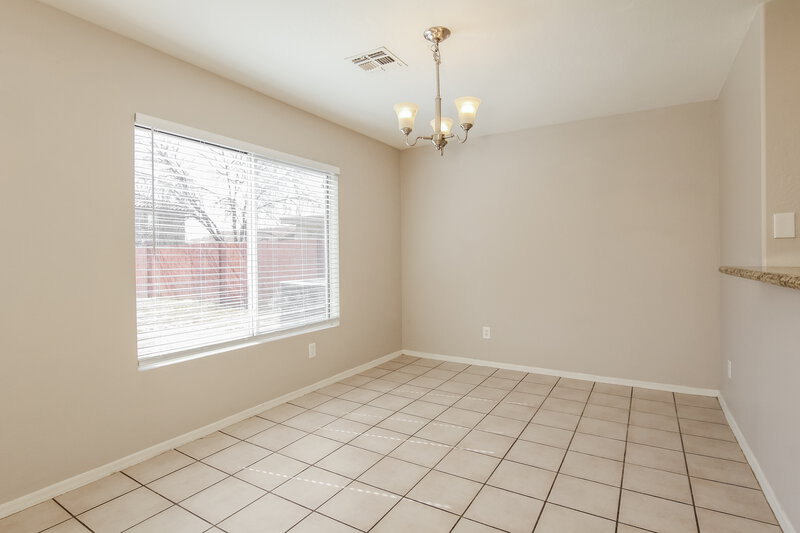 1,810/Mo, 11929 W Corrine Dr El Mirage, AZ 85335 Dining Room View