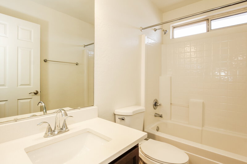 1,810/Mo, 11929 W Corrine Dr El Mirage, AZ 85335 Bathroom View