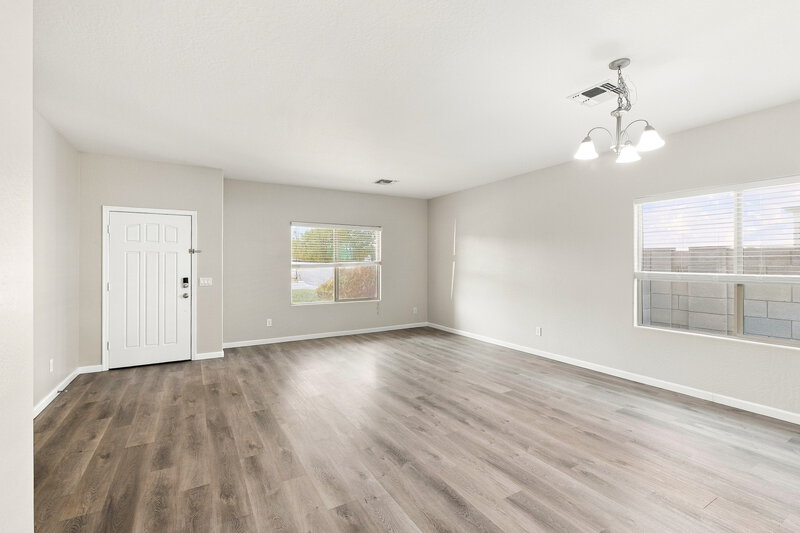 2,590/Mo, 3422 W Chambers St Phoenix, AZ 85041 Living Room View 2