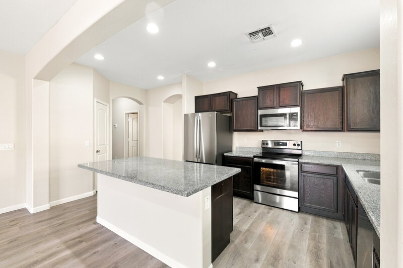 2,590/Mo, 3422 W Chambers St Phoenix, AZ 85041 Breakfast Nook View 2