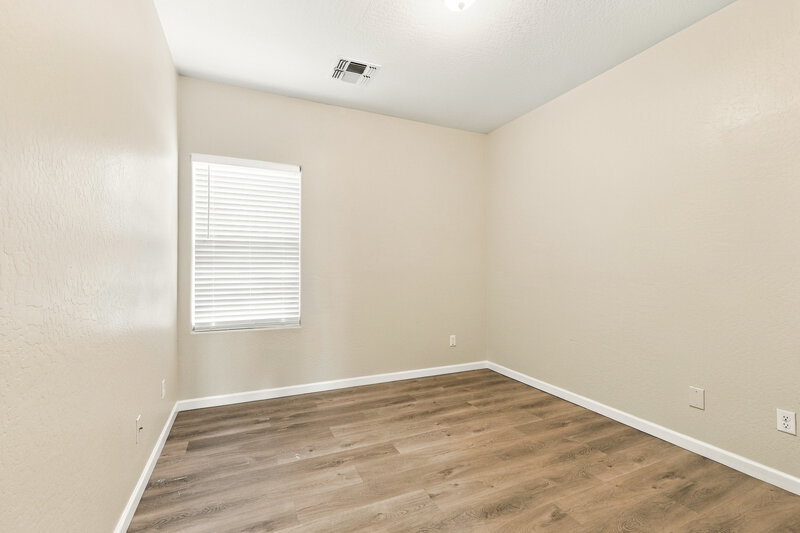 2,590/Mo, 3422 W Chambers St Phoenix, AZ 85041 Bedroom View