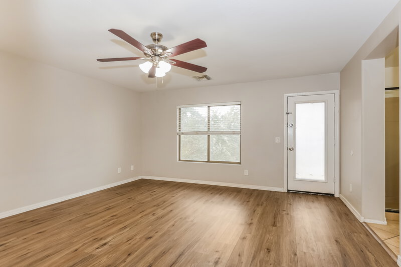 1,935/Mo, 809 E Agua Fria Ln Avondale, AZ 85323 Main Bedroom View