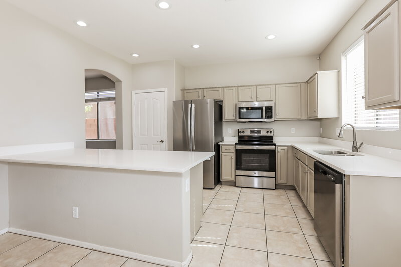 2,595/Mo, 3447 E Powell Way Gilbert, AZ 85298 Kitchen View