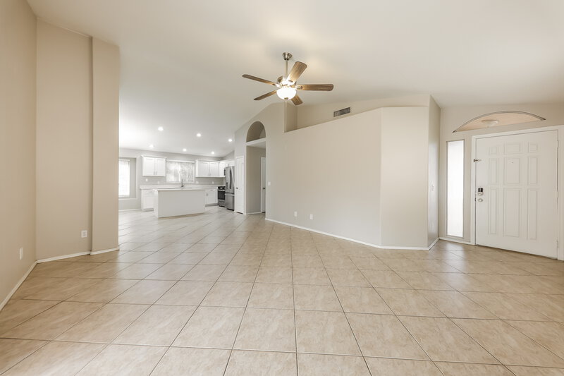 2,565/Mo, 20015 N 22nd Pl Phoenix, AZ 85024 Living Room View 2