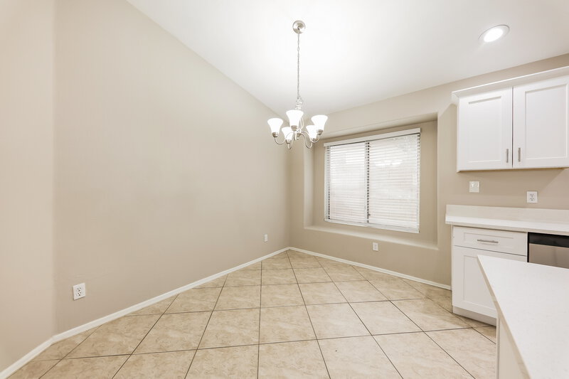 2,565/Mo, 20015 N 22nd Pl Phoenix, AZ 85024 Dining Room View