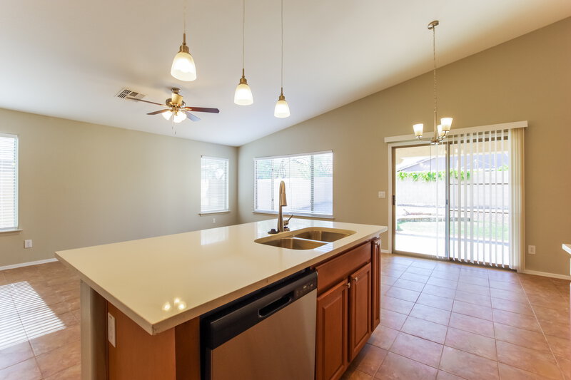 2,465/Mo, 3026 W Rapalo Rd Phoenix, AZ 85086 Kitchen View 2
