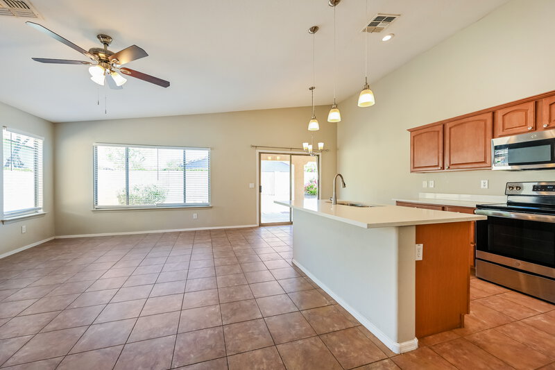 2,450/Mo, 3026 W Rapalo Rd Phoenix, AZ 85086 Family Room View