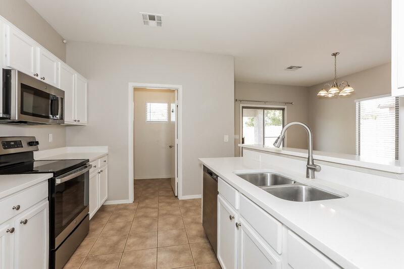 1,665/Mo, 152 E Mountain View Rd Queen Creek, AZ 85143 Kitchen View 2