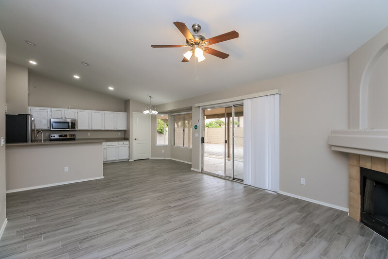 2,530/Mo, 1815 E Ironwood Dr Chandler, AZ 85225 Family Room View 2