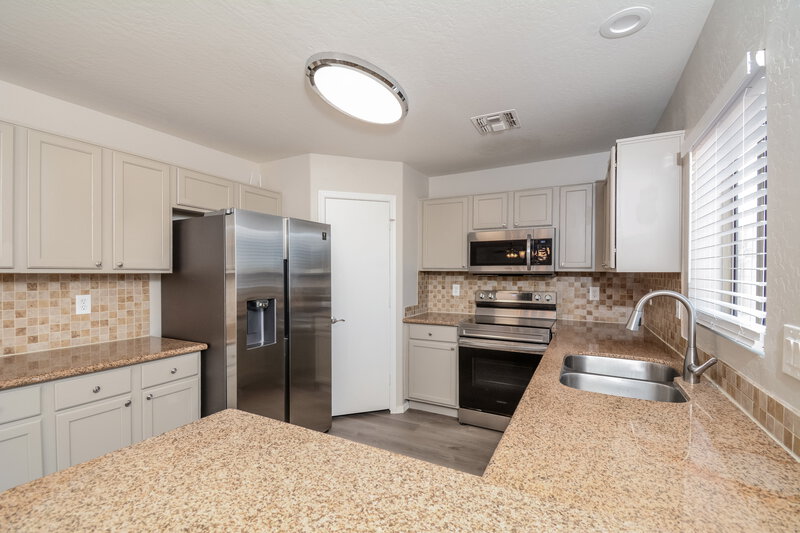 2,245/Mo, 12409 W Corrine Dr El Mirage, AZ 85335 Dining Room View