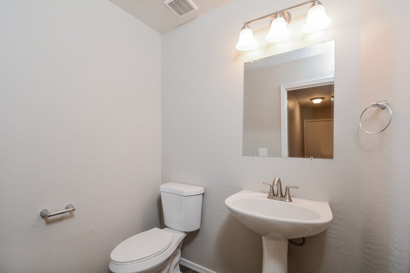 2,245/Mo, 12409 W Corrine Dr El Mirage, AZ 85335 Main Bathroom View