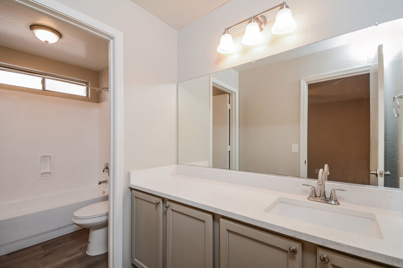 2,245/Mo, 12409 W Corrine Dr El Mirage, AZ 85335 Bathroom View