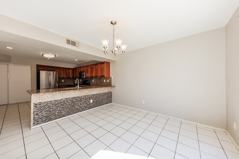 1,920/Mo, 7631 W Cinnabar Ave Peoria, AZ 85345 Dining Room View