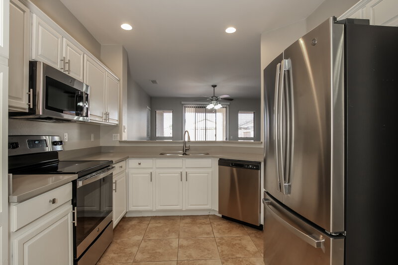 1,960/Mo, 17076 W Halifax Ln Surprise, AZ 85374 Kitchen View