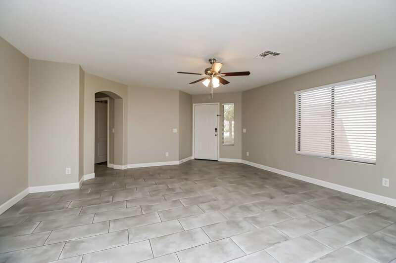 2,055/Mo, 10846 E Dragoon Ave Mesa, AZ 85208 Living Room View