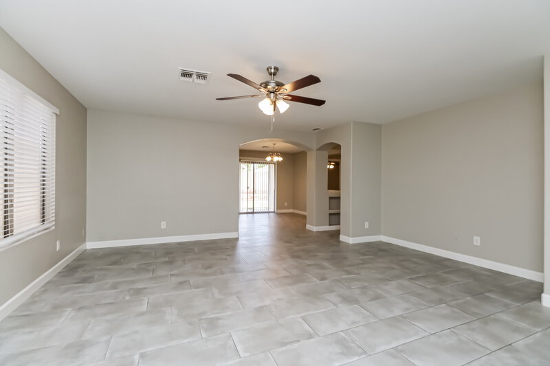 2,055/Mo, 10846 E Dragoon Ave Mesa, AZ 85208 Living Room View 3