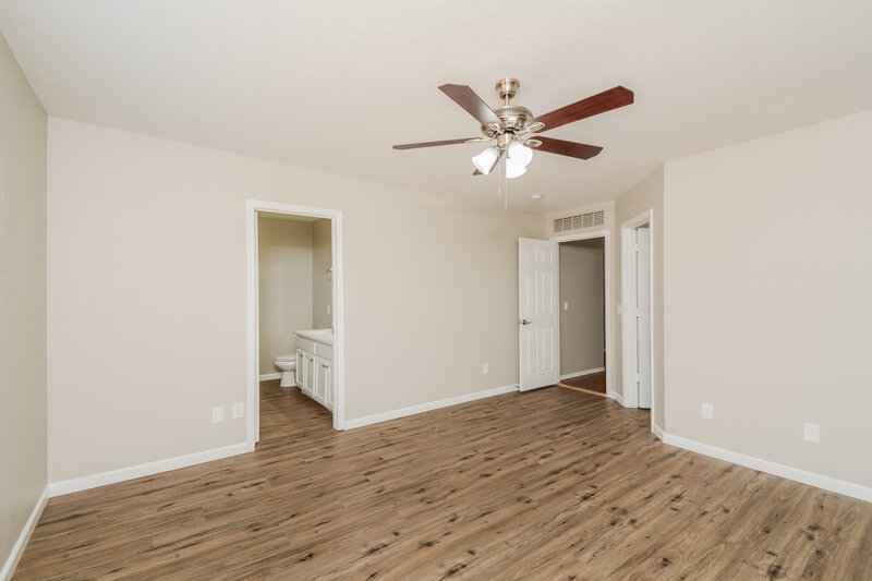 1,805/Mo, 13006 W Mandalay Ln El Mirage, AZ 85335 Main Bedroom View