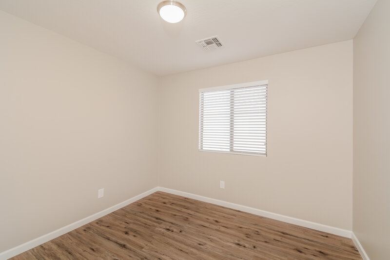 1,805/Mo, 13006 W Mandalay Ln El Mirage, AZ 85335 Bedroom View 2