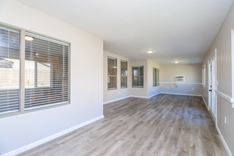 2,515/Mo, 10226 E Capri Ave Mesa, AZ 85208 Family Room View