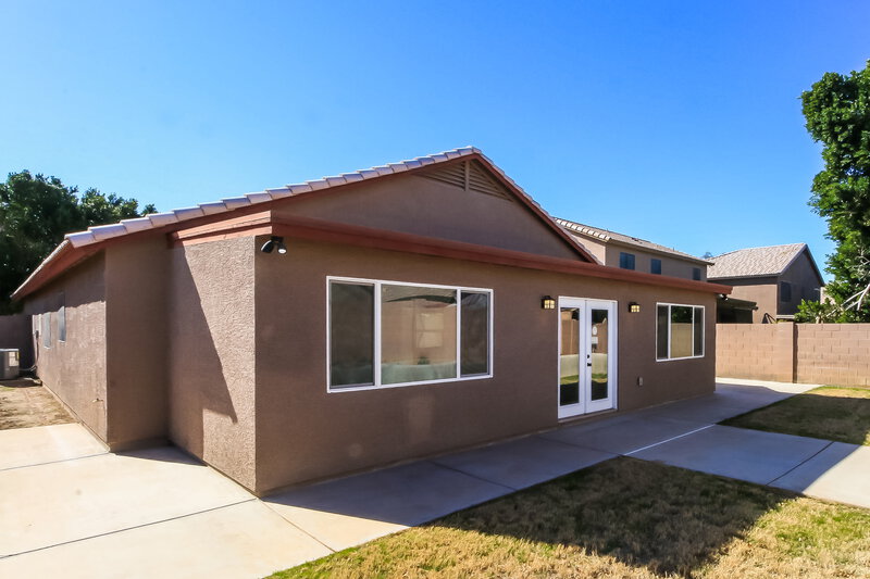 2,515/Mo, 10226 E Capri Ave Mesa, AZ 85208 Rear View 2
