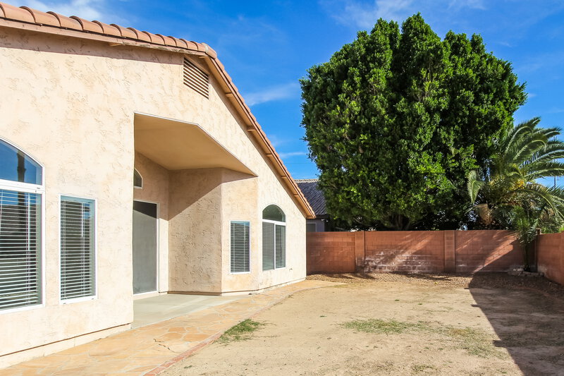 2,535/Mo, 1105 E Blackhawk Dr Phoenix, AZ 85024 Rear View