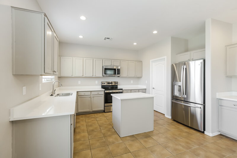 2,300/Mo, 7341 W Darrel Rd Laveen, AZ 85339 Kitchen View