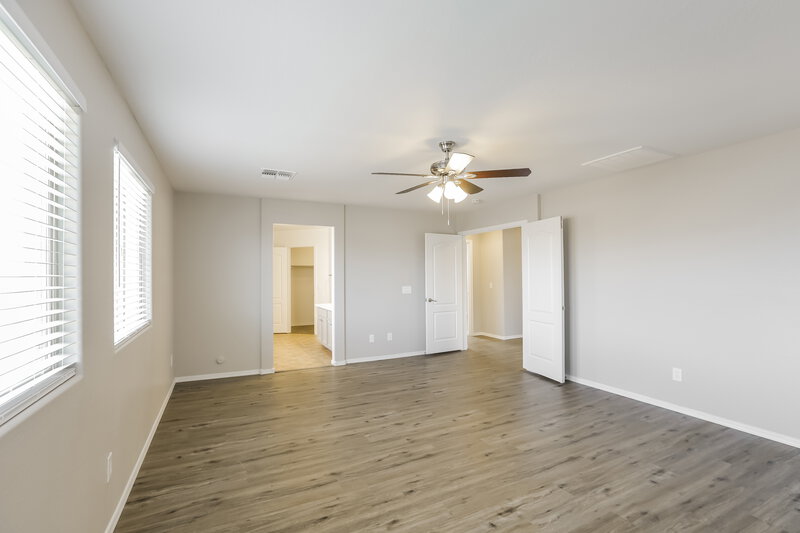 2,300/Mo, 7341 W Darrel Rd Laveen, AZ 85339 Main Bedroom View 3