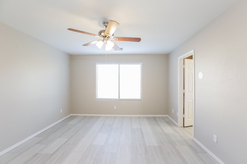 2,125/Mo, 4336 W Maldonado Rd Laveen, AZ 85339 Main Bedroom View